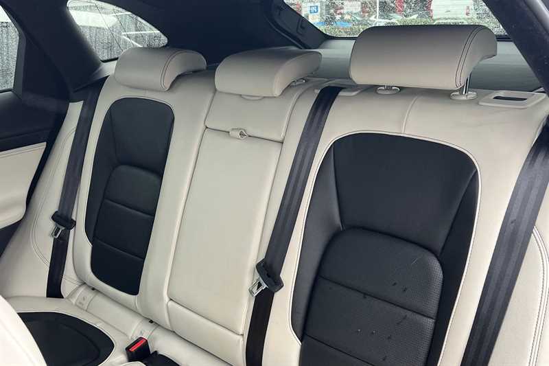 Used Jaguar F-Pace 2019 for sale - 77481130: Photo 24
