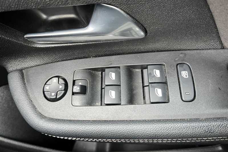 Used Vauxhall Mokka Electric for sale - 78143515: Photo 16