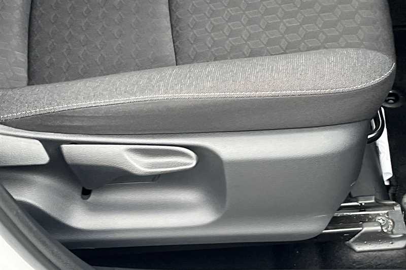 Used Toyota Yaris 2023 for sale - 78143459: Photo 26