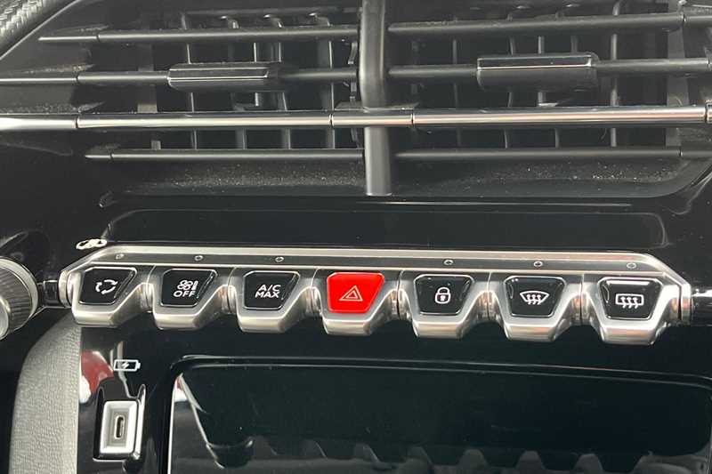 Used Peugeot 2008 2021 for sale - 77728254: Photo 15