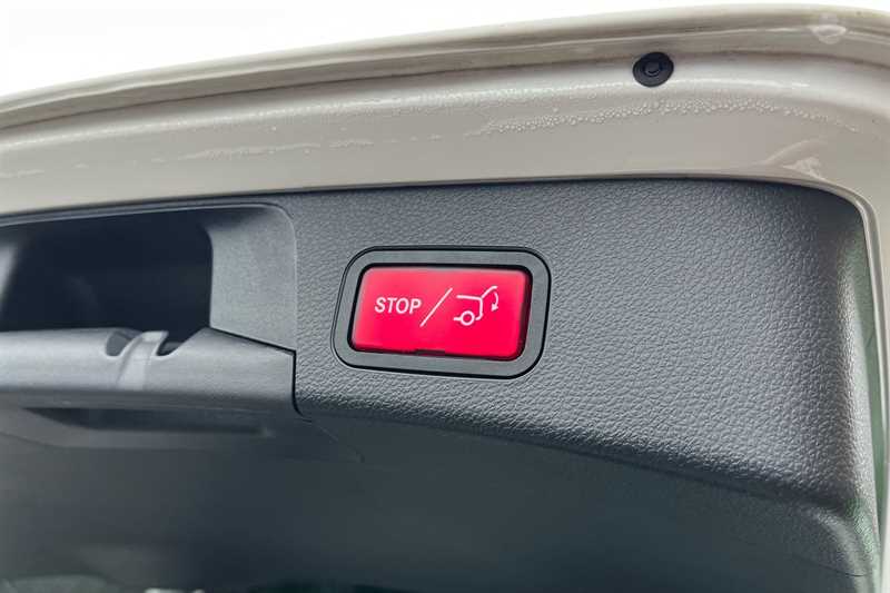 Used Mercedes-Benz C Class 2019 for sale - 77429653: Photo 39