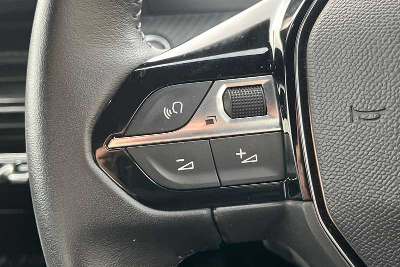 Used Peugeot 2008 2024 for sale - 76530016: Photo 21