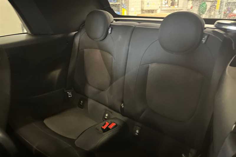 Used MINI Convertible 2018 for sale - 77554076: Photo 24