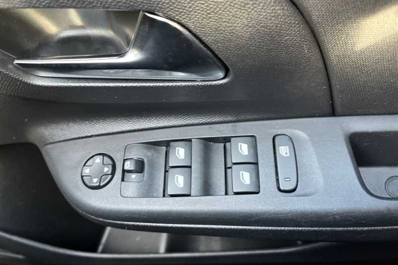 Used Vauxhall Corsa 2023 for sale - 76956322: Photo 16