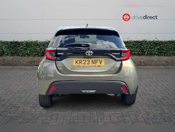 Used Toyota Yaris 2023 for sale - 79682301: Photo