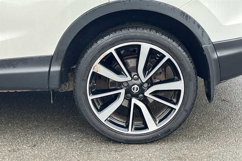 Used Nissan Qashqai 2017 for sale - 76956104: Photo 12