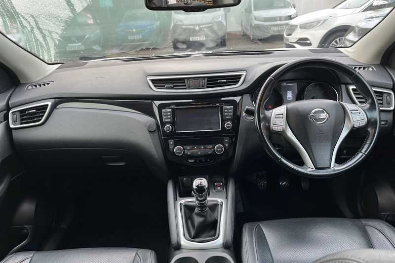 Used Nissan Qashqai 2017 for sale - 76956104: Photo 13