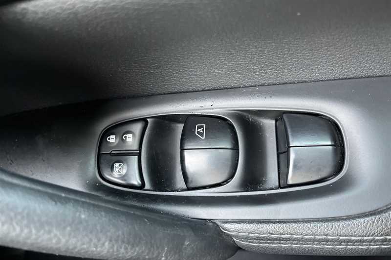 Used Nissan Qashqai 2017 for sale - 76956104: Photo 16