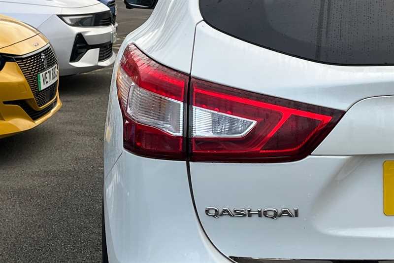 Used Nissan Qashqai 2017 for sale - 76956104: Photo 31