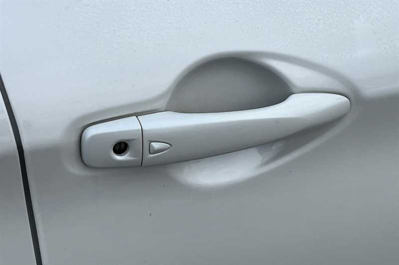 Used Nissan Qashqai 2017 for sale - 76956104: Photo 33