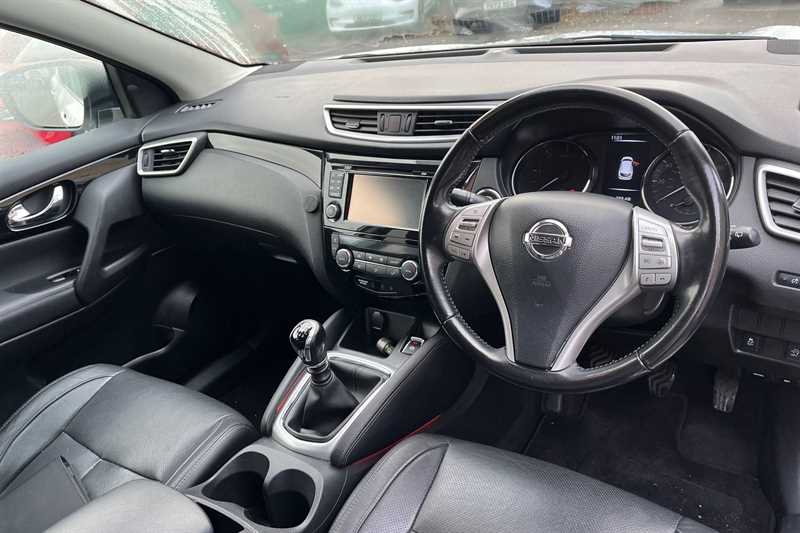 Used Nissan Qashqai 2017 for sale - 76956104: Photo 38