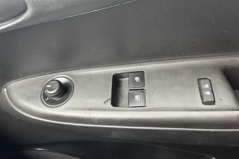 Used Vauxhall Viva 2017 for sale - 76463612: Photo 16