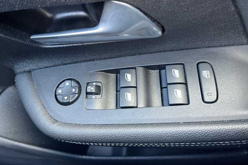 Used Vauxhall Mokka 2022 for sale - 76488925: Photo 16