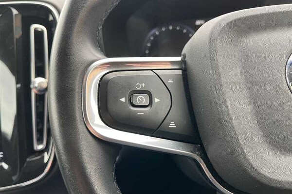 Used Volvo XC40 2021 for sale - 76044637: Photo 21