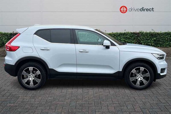 Used Volvo XC40 2021 for sale - 76044637: Photo 2