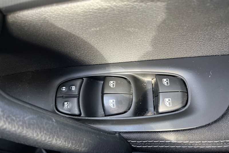 Used Nissan Qashqai 2017 for sale - 77323091: Photo 16