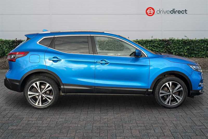 Used Nissan Qashqai 2017 for sale - 77317915: Photo 2