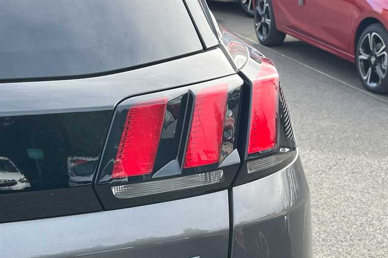 Used Peugeot 3008 2020 for sale - 76530102: Photo 32