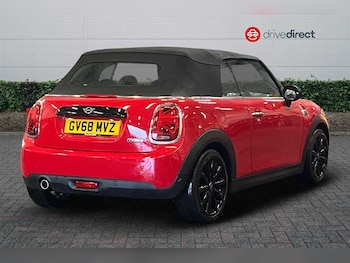 Used MINI Convertible 2018 for sale - 76890881: Photo