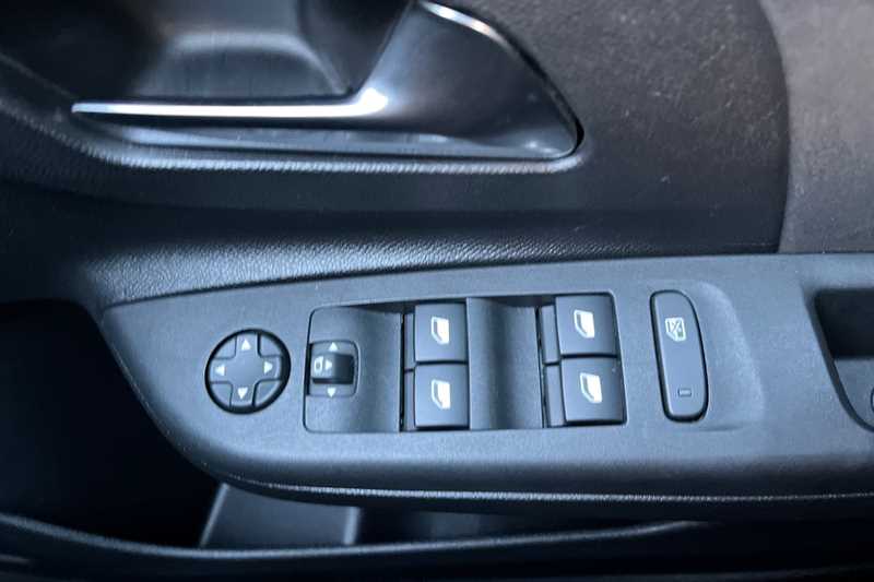 Used Vauxhall Corsa 2023 for sale - 76761871: Photo 16