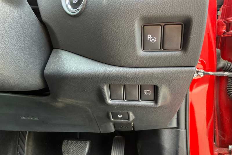 Used Toyota C-HR 2022 for sale - 76789860: Photo 38