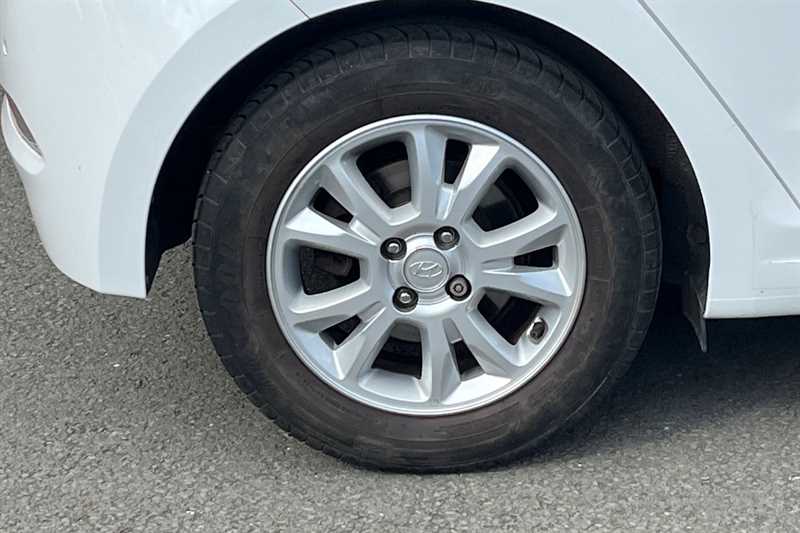 Used Hyundai i20 2017 for sale - 78161119: Photo 9