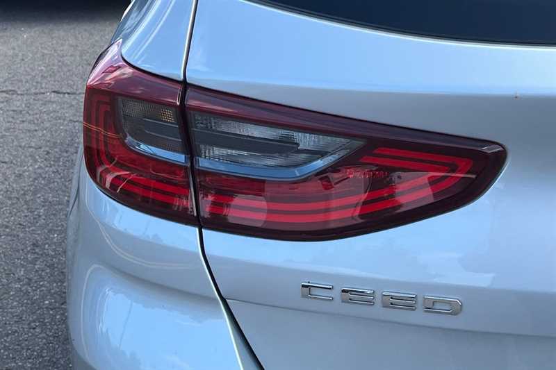 Used Kia Ceed 2019 for sale - 76462932: Photo 31