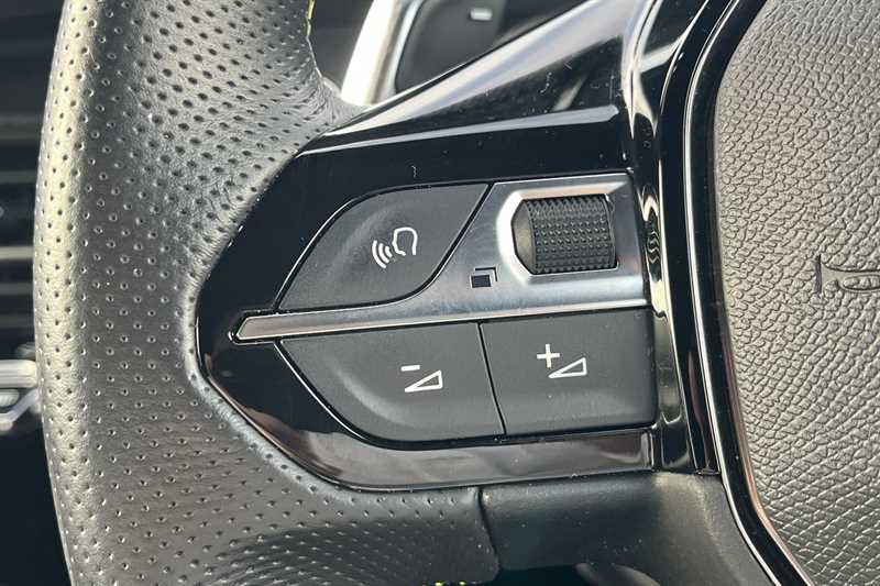Used Peugeot 2008 2022 for sale - 76339782: Photo 21
