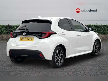 Used Toyota Yaris 2023 for sale - 78234404: Photo