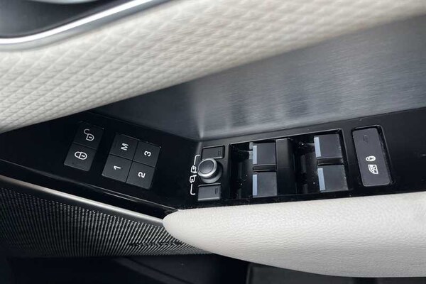 Used Land Rover Range Rover Velar 2018 for sale - 76204097: Photo 16