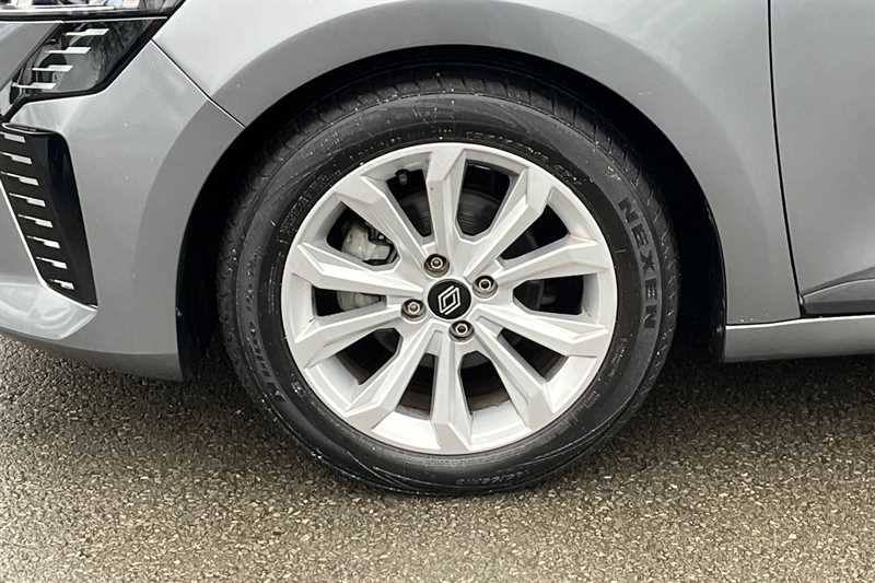 Used Renault Clio 2025 for sale - 77473994: Photo 11