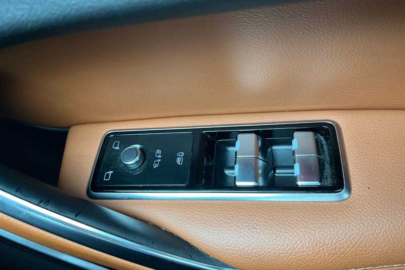 Used Jaguar F-Pace 2021 for sale - 76449155: Photo 16