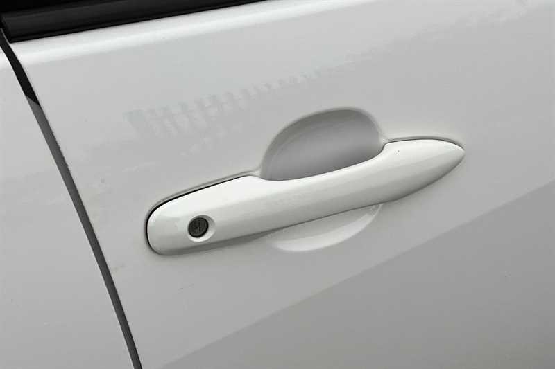 Used Toyota Yaris 2023 for sale - 77430292: Photo 33