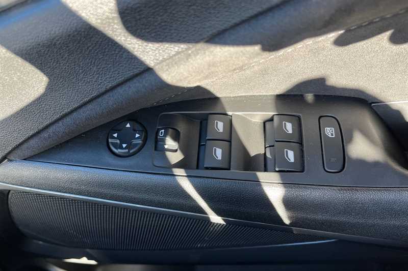 Used Vauxhall Crossland 2022 for sale - 76791124: Photo 16