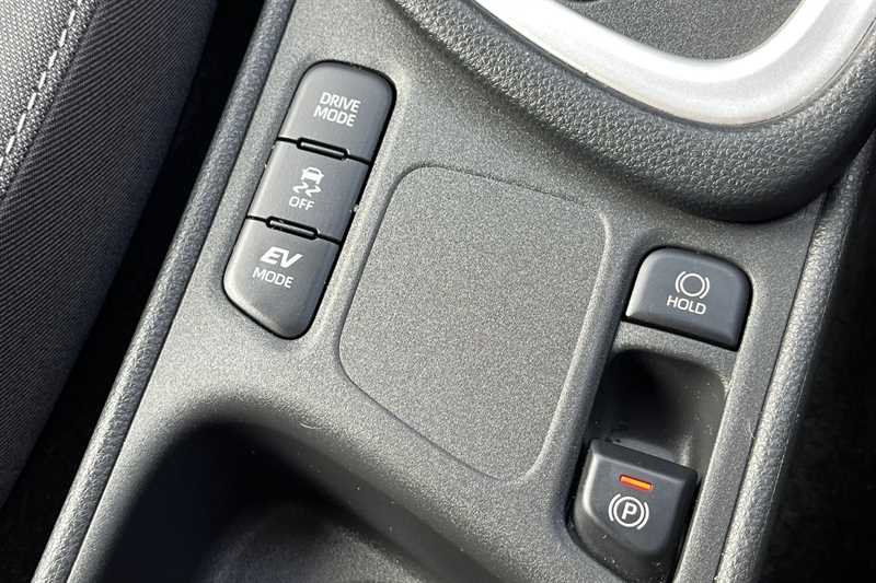 Used Toyota Yaris 2021 for sale - 78143085: Photo 48