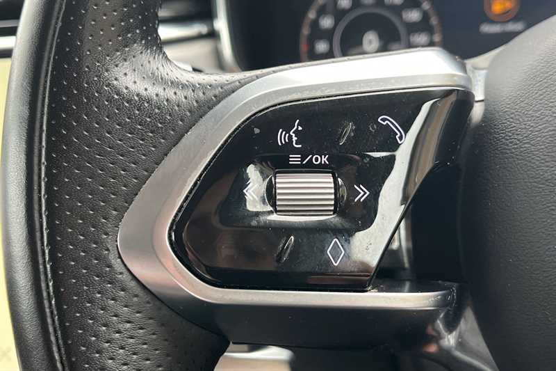 Used Jaguar F-Pace 2021 for sale - 76504013: Photo 21