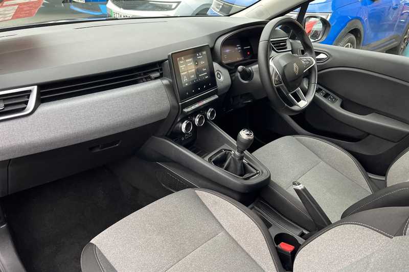 Used Renault Clio 2025 for sale - 77895647: Photo 39