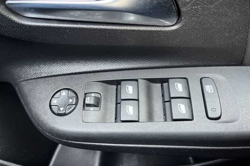 Used Vauxhall Corsa 2023 for sale - 77944079: Photo 16