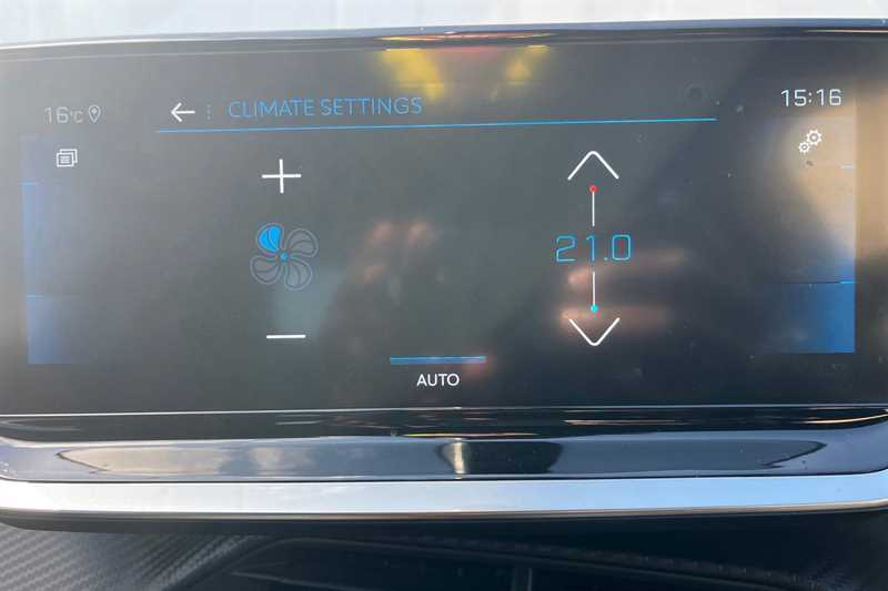 Used Peugeot 208 for sale - 78217234: Photo 42