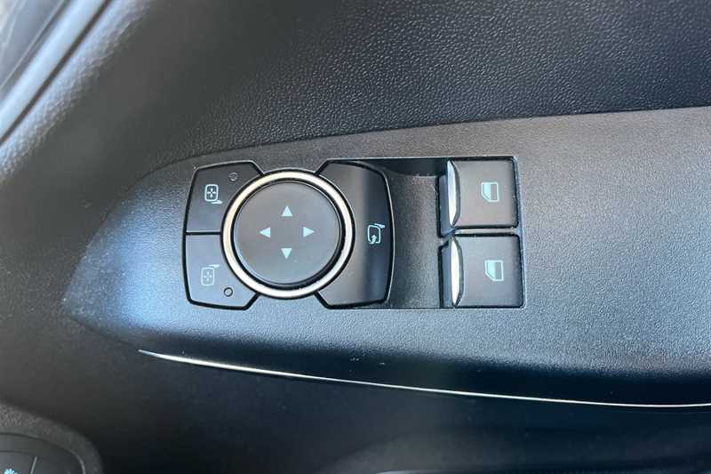 Used Ford Fiesta 2018 for sale - 78051006: Photo 16