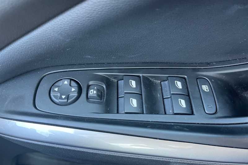 Used Vauxhall Grandland 2023 for sale - 77944335: Photo 16