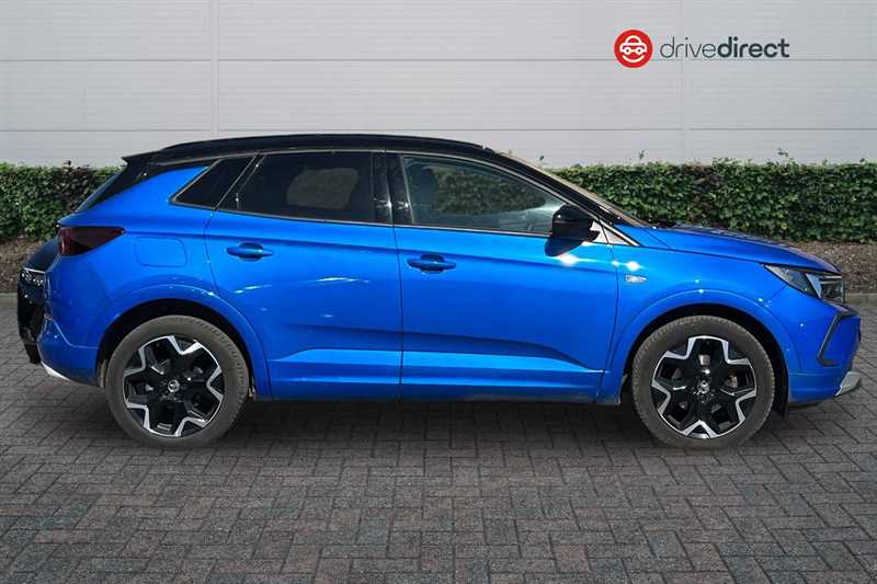 Used Vauxhall Grandland 2023 for sale - 77944335: Photo 2