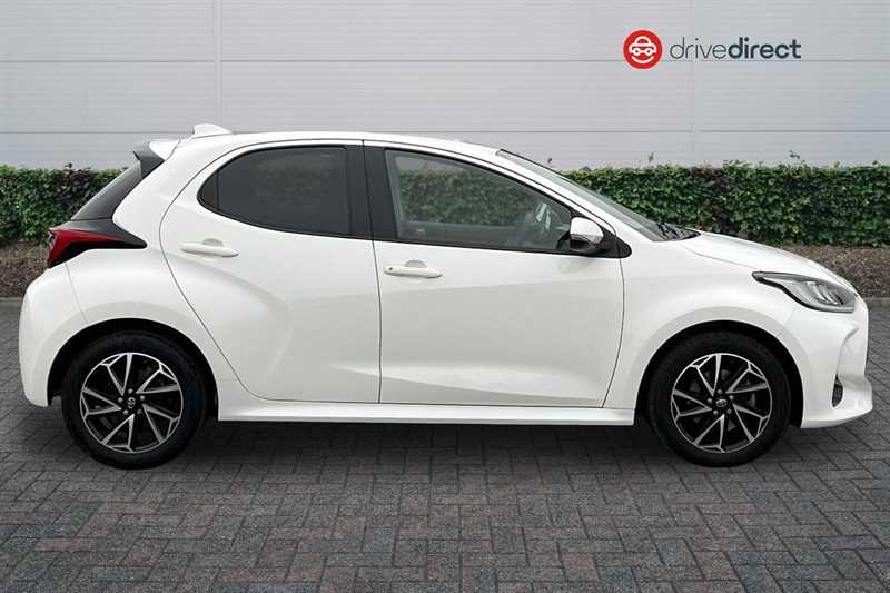 Used Toyota Yaris 2023 for sale - 77900519: Photo 2