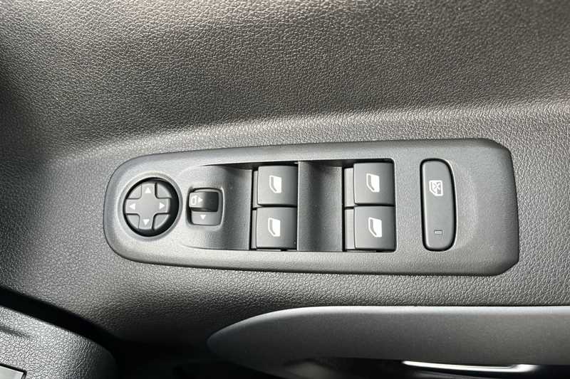 Used Vauxhall Combo Life 2025 for sale - 76755525: Photo 16