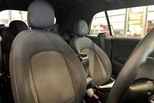 Used MINI Convertible 2018 for sale - 76168942: Photo 23