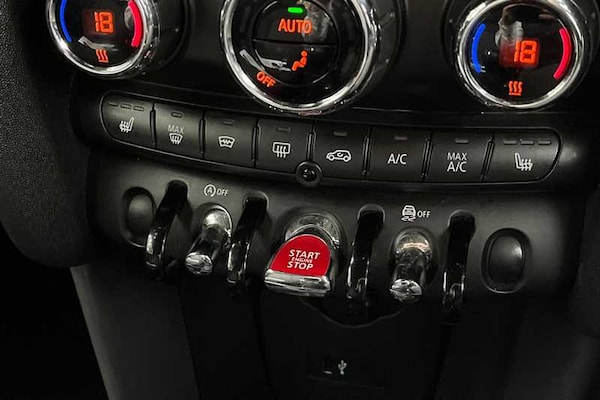 Used MINI Convertible 2018 for sale - 76168942: Photo 46