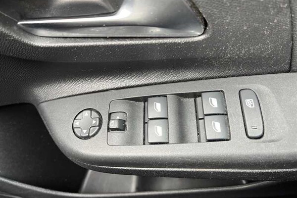 Used Vauxhall Corsa 2022 for sale - 76217413: Photo 16