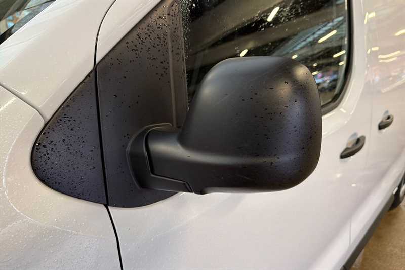 Used Vauxhall Vivaro 2024 for sale - 77930328: Photo 35