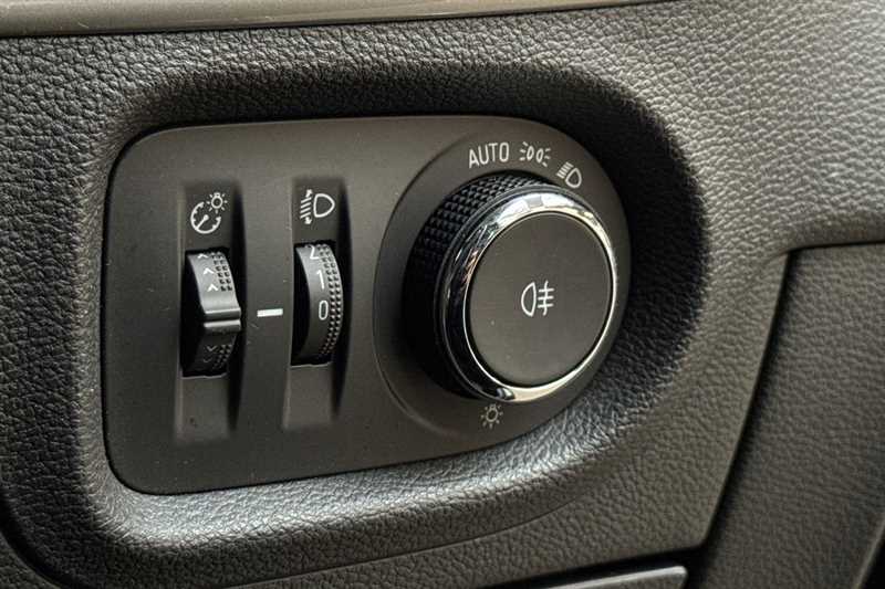 Used Vauxhall Astra 2020 for sale - 76391107: Photo 42