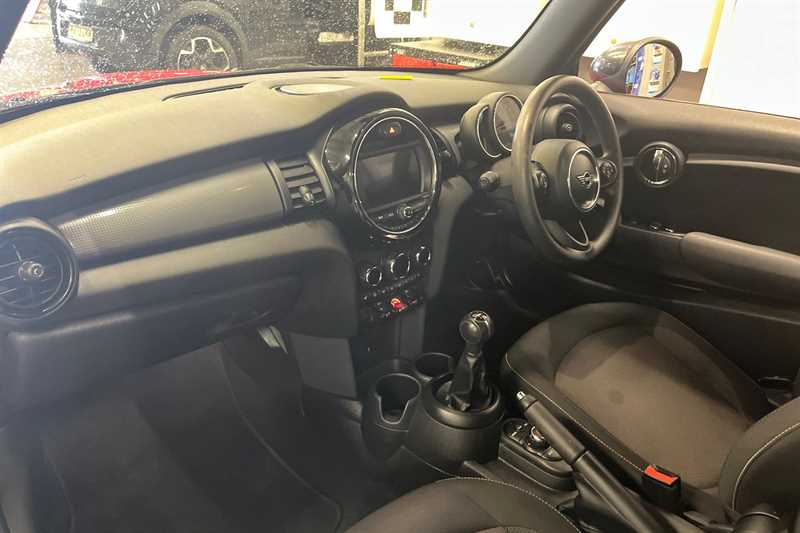 Used MINI Convertible 2018 for sale - 76733203: Photo 39